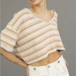 UO Sasha Boxy V-Neck Short Sleeve Crop Top